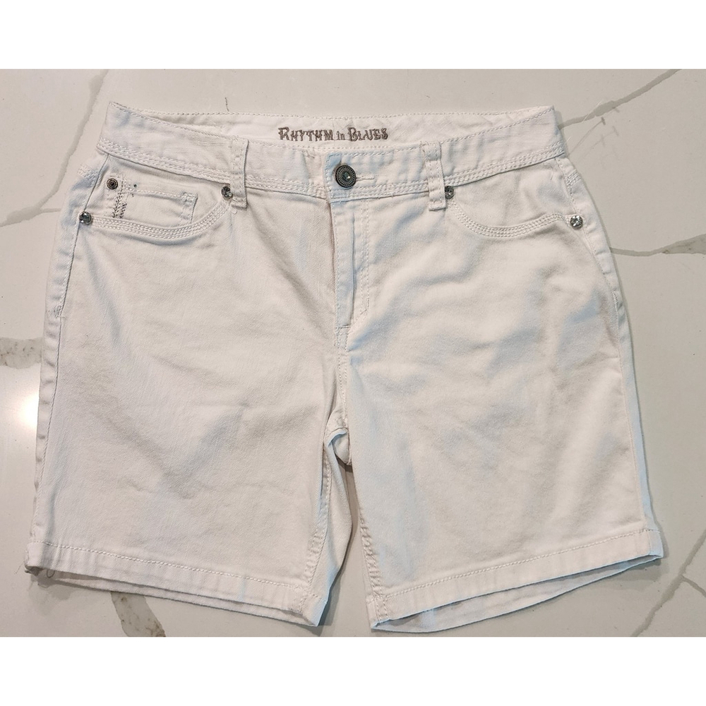 Rhythm In Blues White Embroidered Rhinestone Bermuda Jean Shorts Women's 12